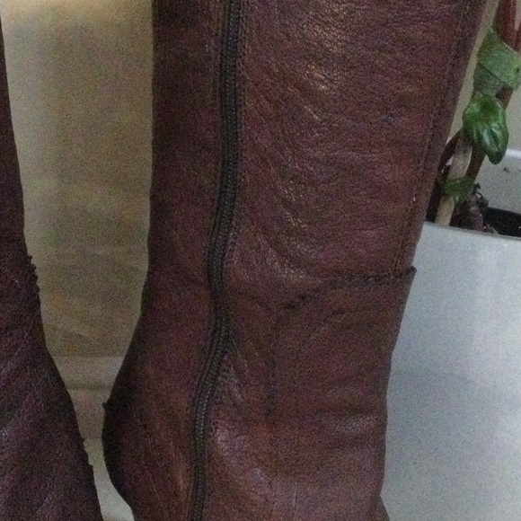 STUDDED and Textured Italian Leather Boots Size 39 - Picture 6 of 11
